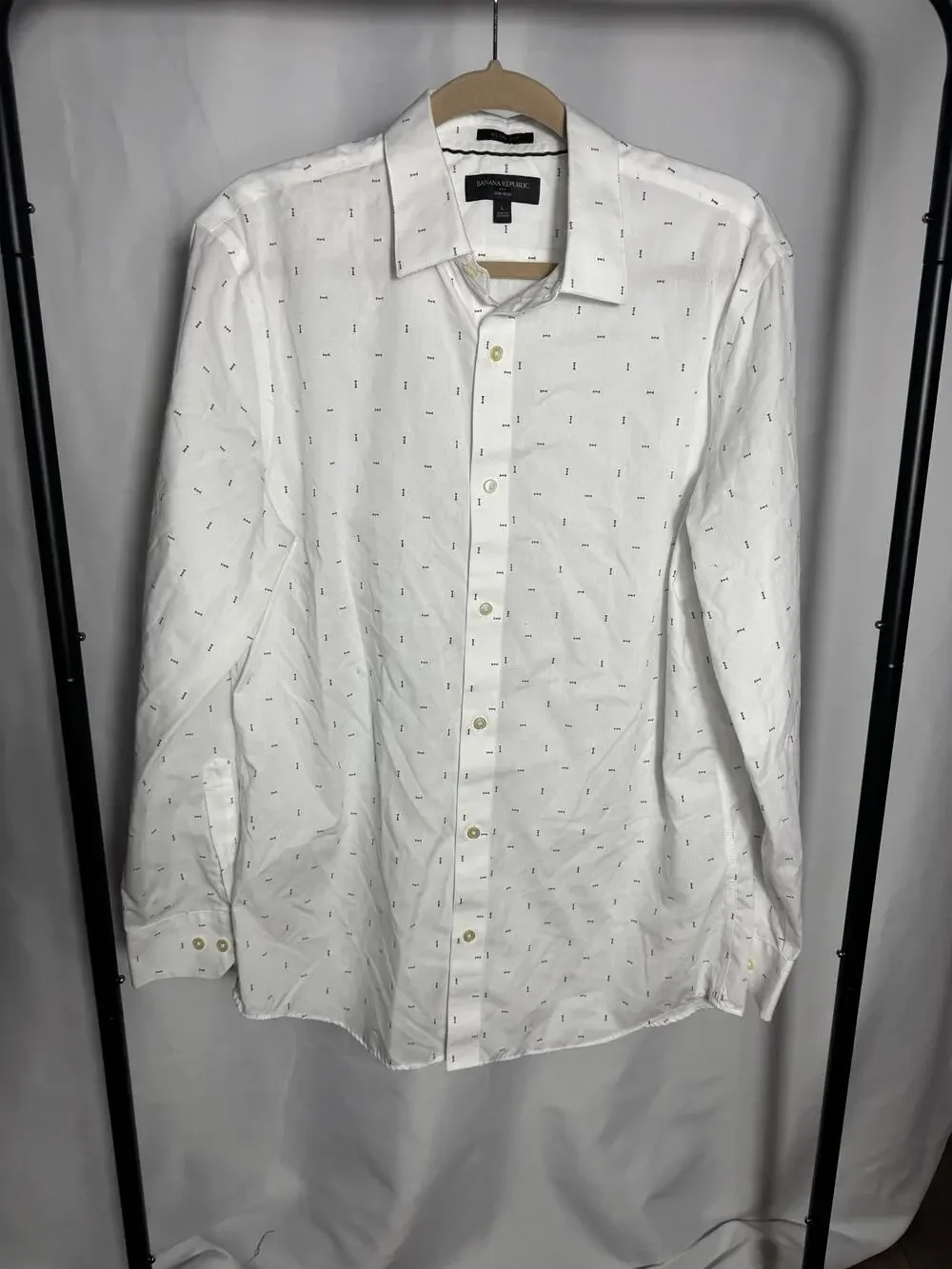 Banana Republic Dress Shirt Mens L White Geometric Pattern Slim Fit Non Iron LS